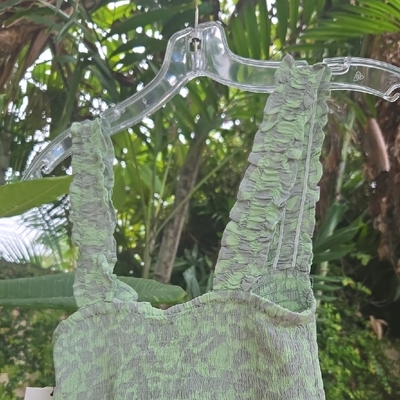 RVCA Green Patterned Crop Top - Picture 6 of 6